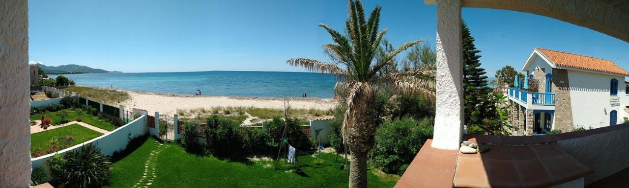 In Front Of The Beach - La Terrazza Sul Mare Flumini di Quartu Dış mekan fotoğraf